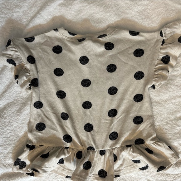 BNWT H&M Girls beige and black polka dot t-shirt - Size 3T - Picture 3 of 3